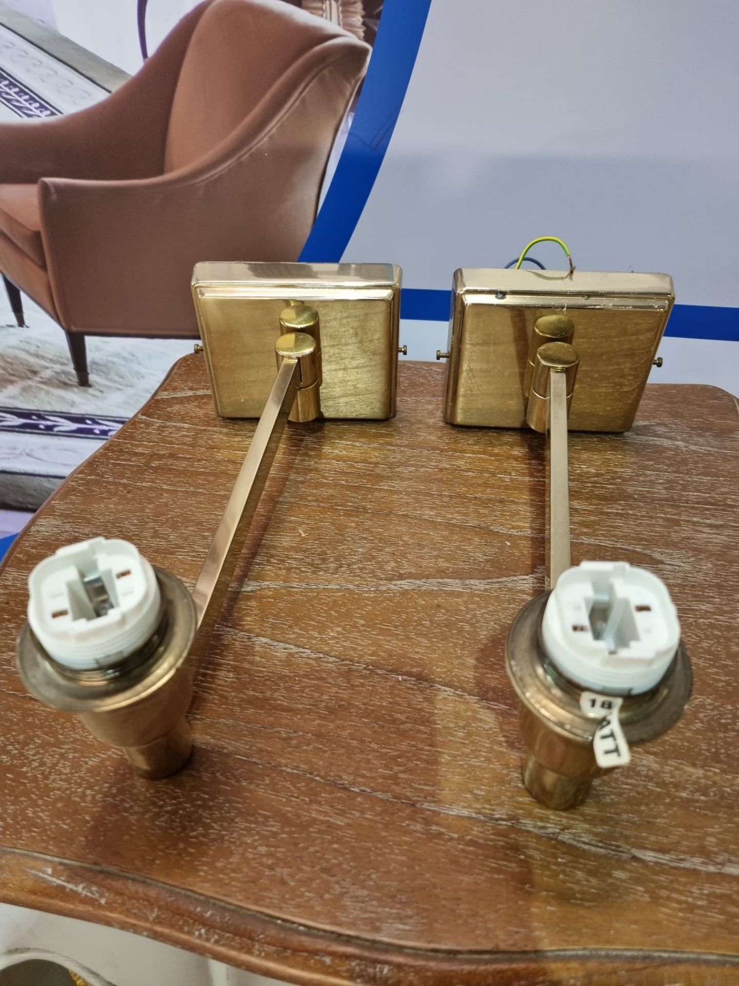 A Pair Of Lampart Brass Wall Scones (No Shade) - Bild 2 aus 3