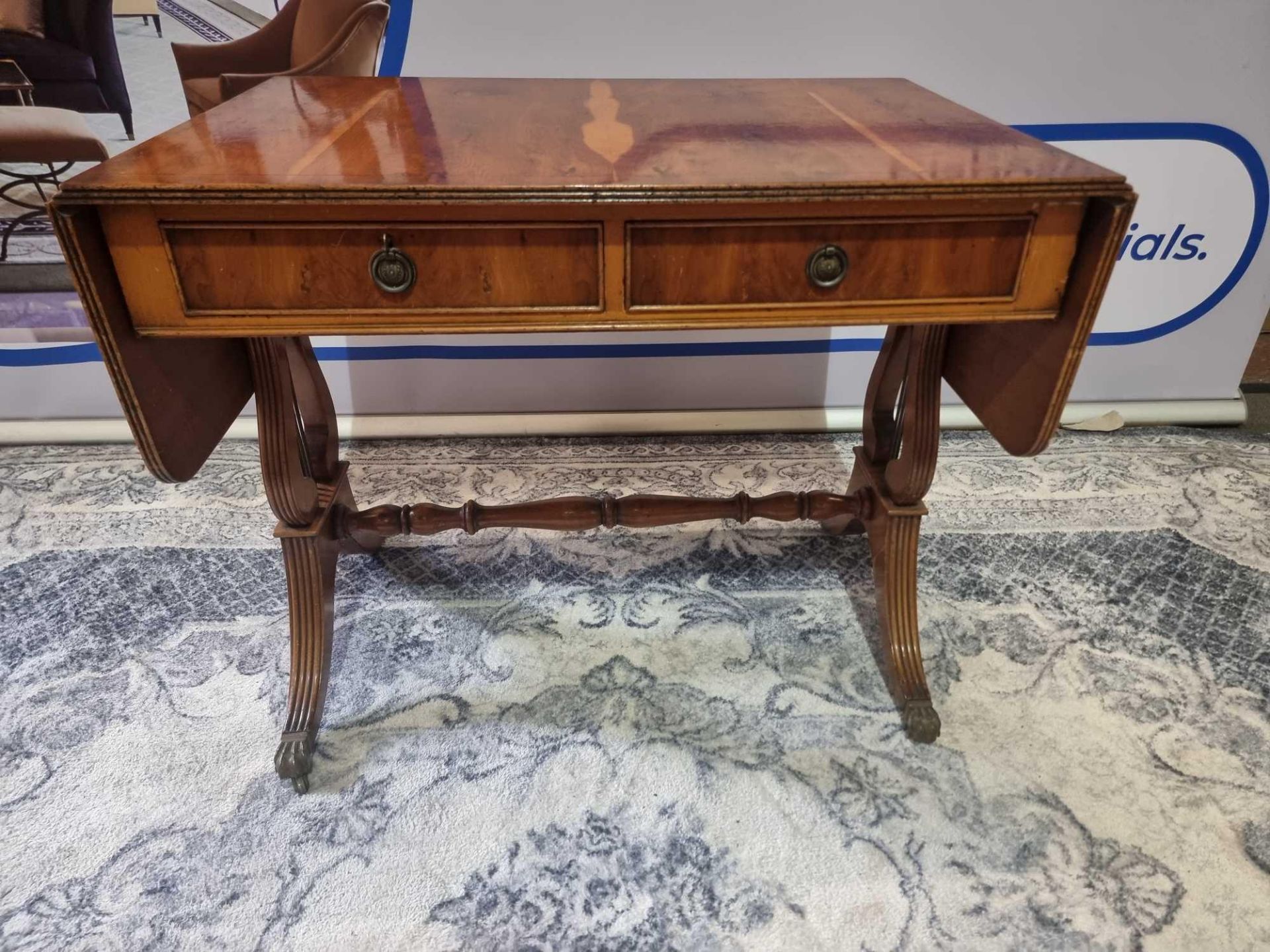 A Regency Boxwood Strung Burr-Yew Sofa Table With Two Frieze Drawers Opposing Dummy Drawers Raised - Bild 3 aus 9