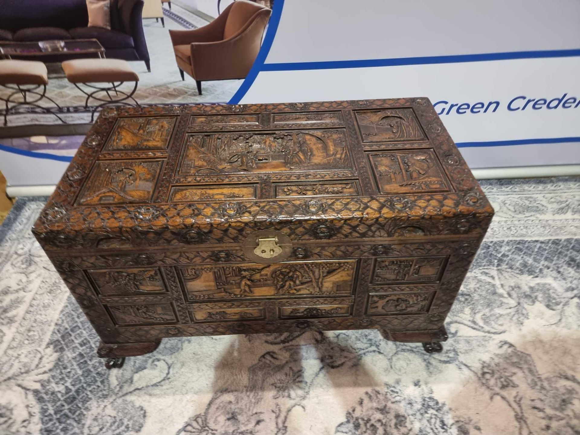 Early 20th Century Oriental Carved Camphor Wood Chest With Various Scenes Carved In Deep Relief. - Bild 2 aus 10