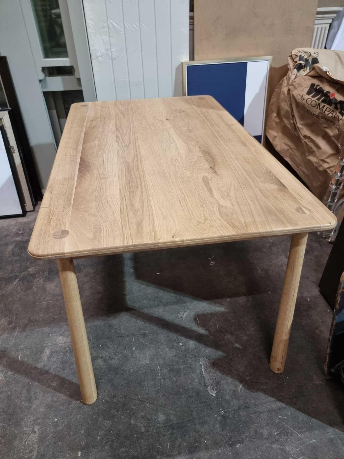 Wycombe Oak Dining Table In Homage To The Arts Craft Movement Who Made Simple Forms With Little - Bild 2 aus 5