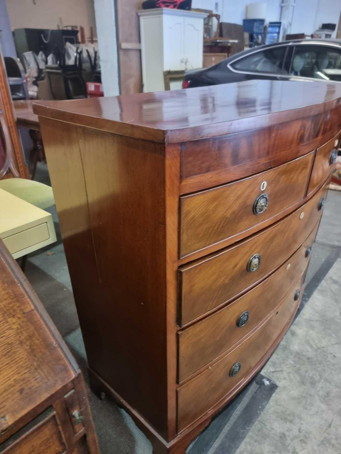 Regency Style Figured Mahogany And Satinwood Bow Front Chest Of Two Short Drawers Over Three Long - Bild 4 aus 7