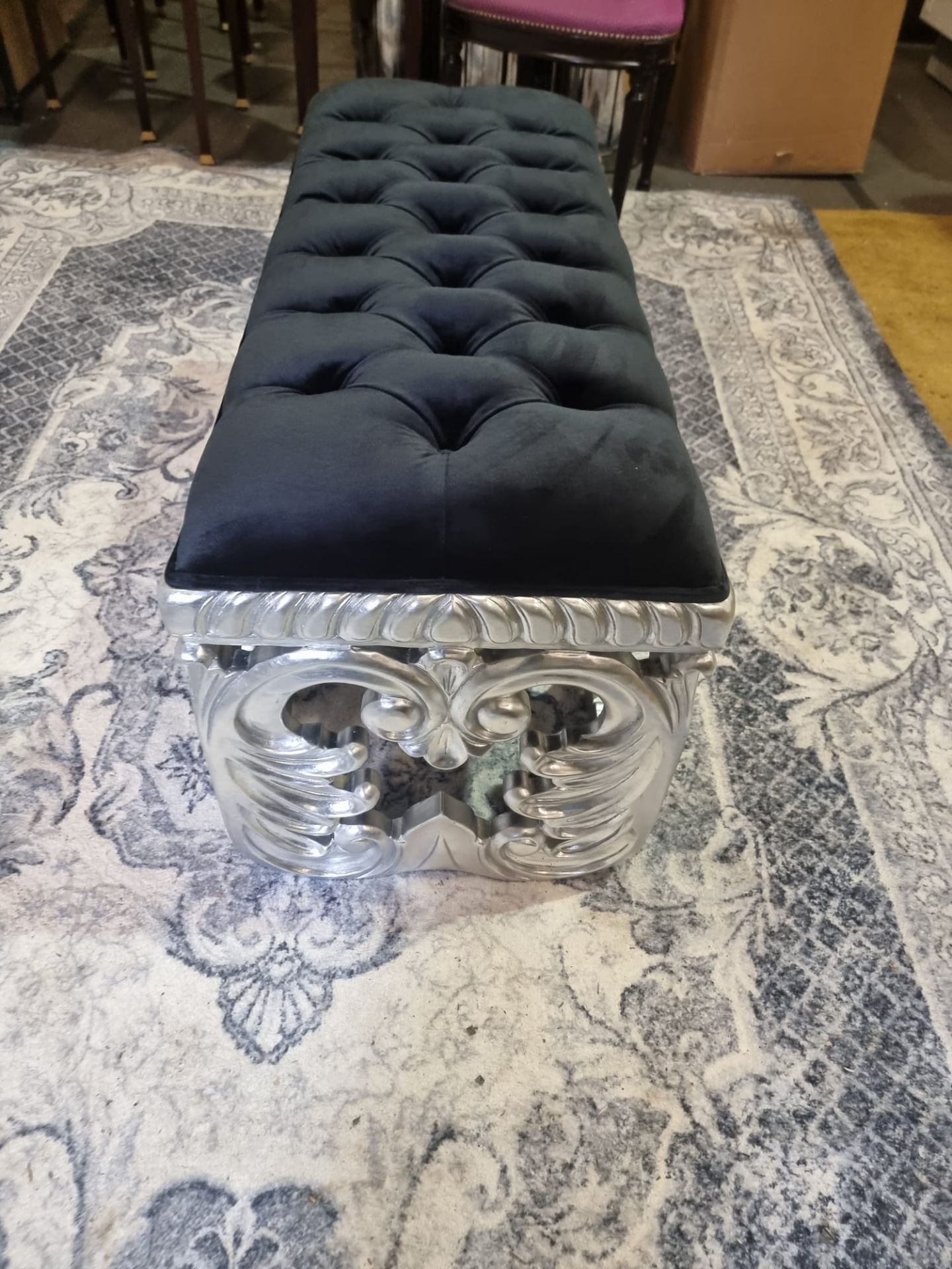 French Silver Leaf Carved Bench Designed From The Louis XV Era Of French Furniture Circa 1745. The - Bild 6 aus 10
