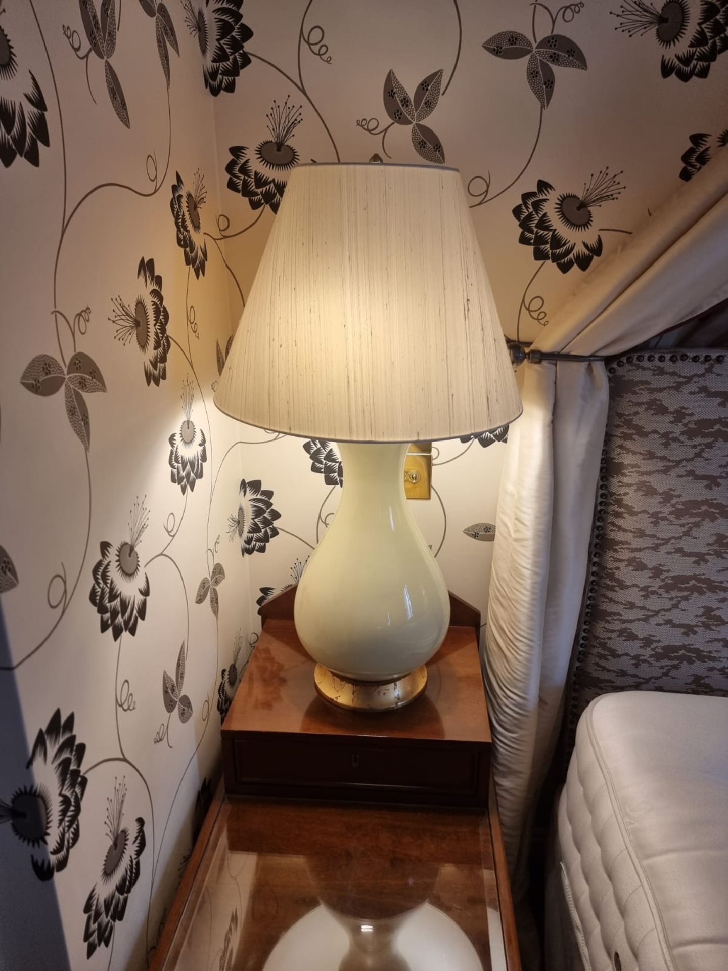 A Pair Of Heathfield And Co Louisa Glazed Ceramic Table Lamp With Textured Shade 77cm Room 619 - Image 2 of 2