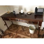 Writing Table Mounted On Tapering Legs Decorated With Gilded Bronzes Fitted Drawers Fitted With