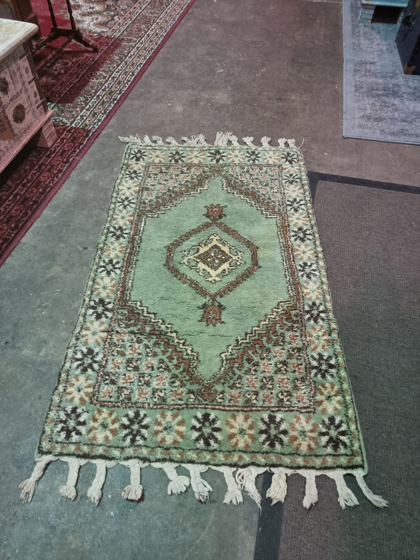 A Kirshehir Rug, Central Turkey the peppermint green field with a central hooked rhombus - Bild 2 aus 6