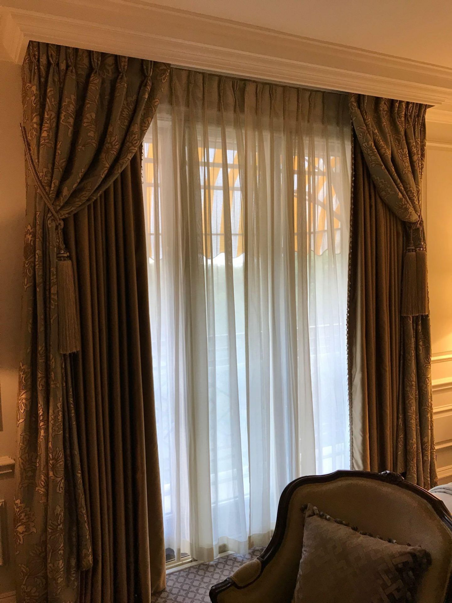 A Pair Of Silk Drapes And Jabots 255 x 245cm Room 603