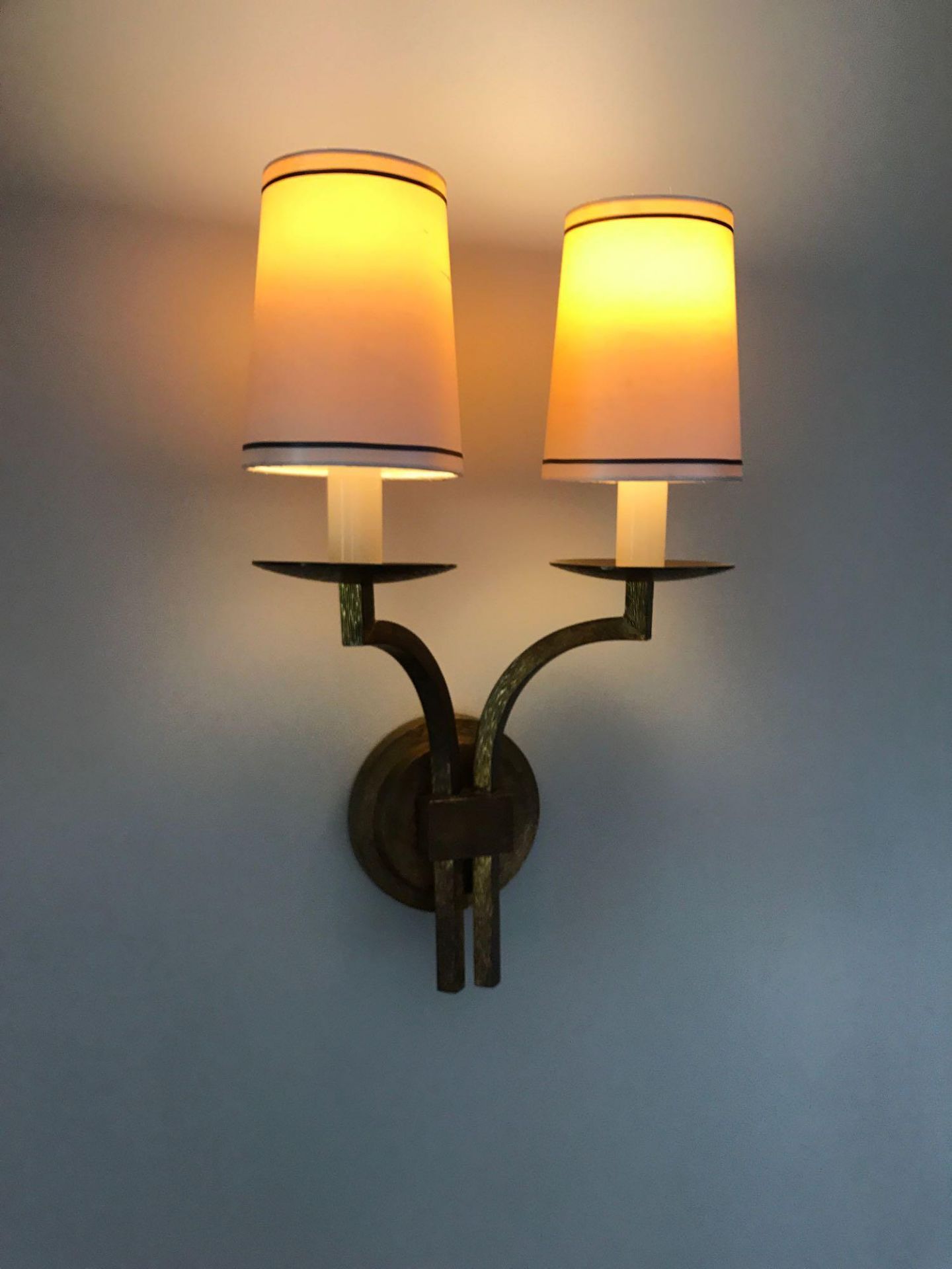 A Pair Dernier And Hamlyn Twin Arm Antique Bronzed Wall Sconces With Shade Room 617