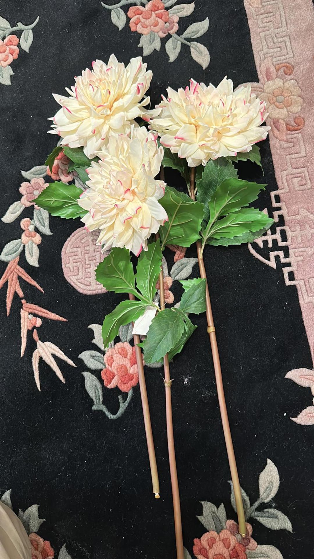 Faux Large  Pale Cream Pink 70cm Dahlia Stems  (Apt 10) - Image 3 of 3