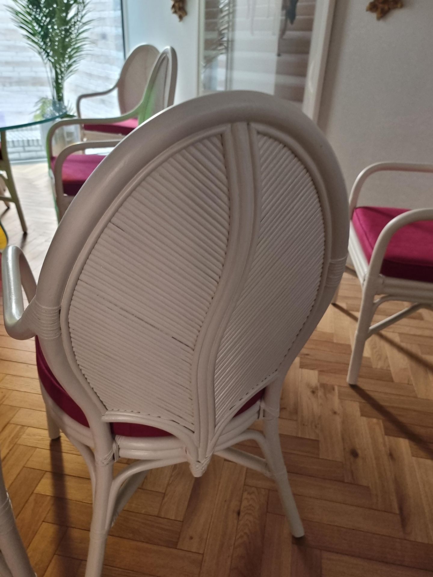 Dining Chairs  A Set Of 6 :X Vintage Banana Leaf Shaped Back Rattan Dining Armchairs Complete With - Image 4 of 4