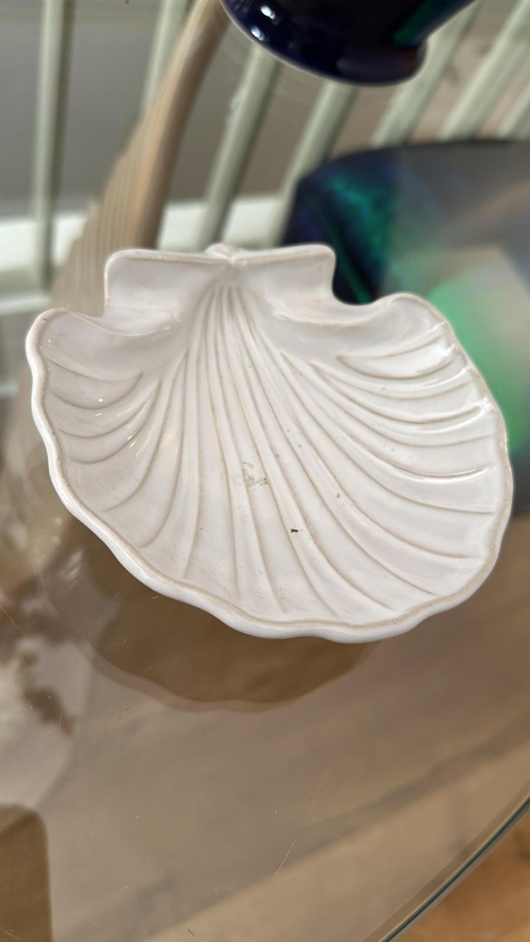 A Vintage Scallop Shell dish 12 x 12cm (Apt 10)