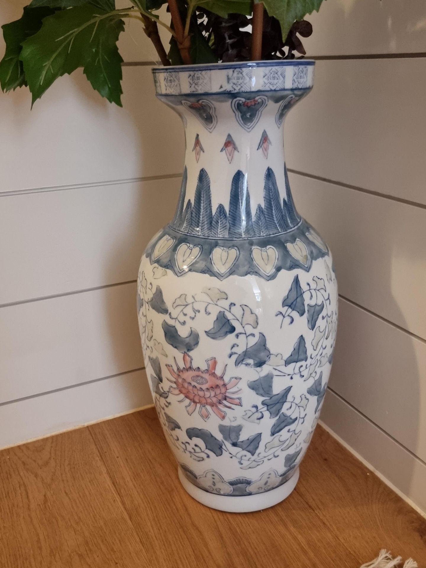 Vintage oriental floor vase hand painted and glazed porcelain 48cm tall (Apt 10)