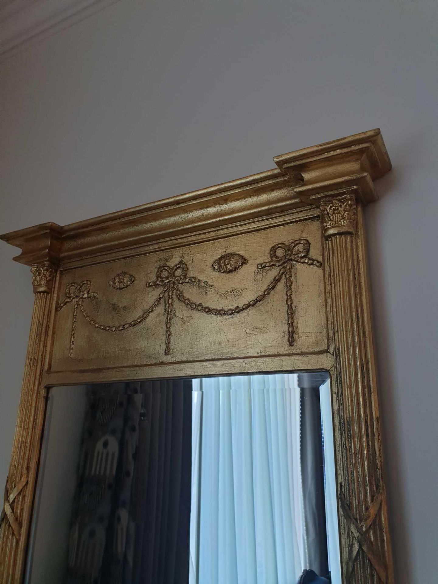 Regency Style Giltwood Pier Mirror Flanked By Spirally-Turned Half Pilasters The Frieze With Swag - Bild 2 aus 2