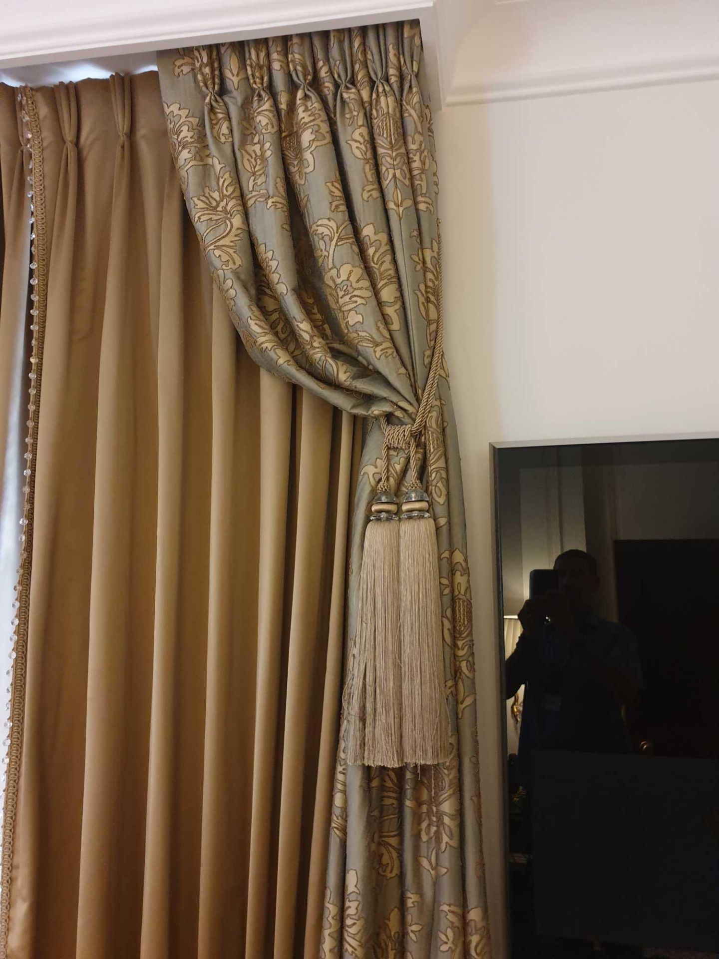 A Pair Of Silk Drapes And Jabots 130 x 280cm (Room 701)
