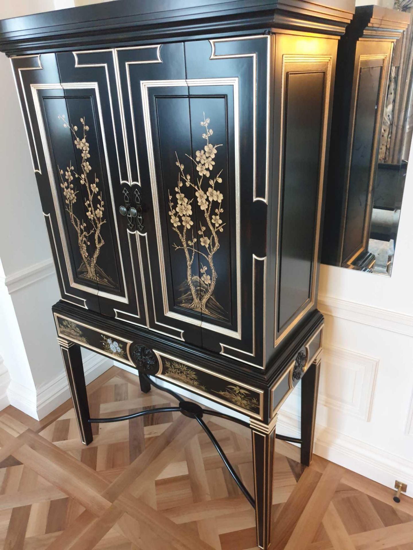 English Georgian Style Black Lacquered Chinoiserie Gilded Cocktail Cabinet Martini Bar Bifold Two - Image 2 of 3