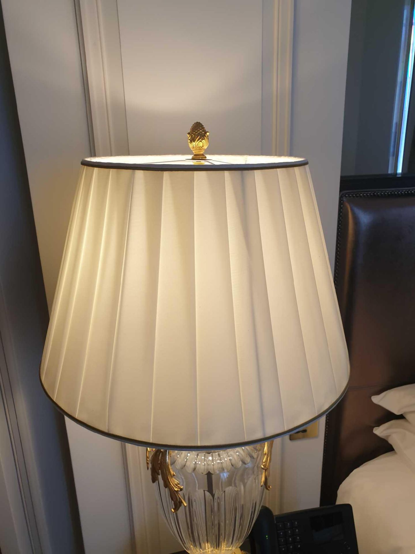 A Pair Of Laudarte Crystal Table Lamps Inserts And Decorations In 24ct Gold With Shade 95cm Tall ( - Image 2 of 3