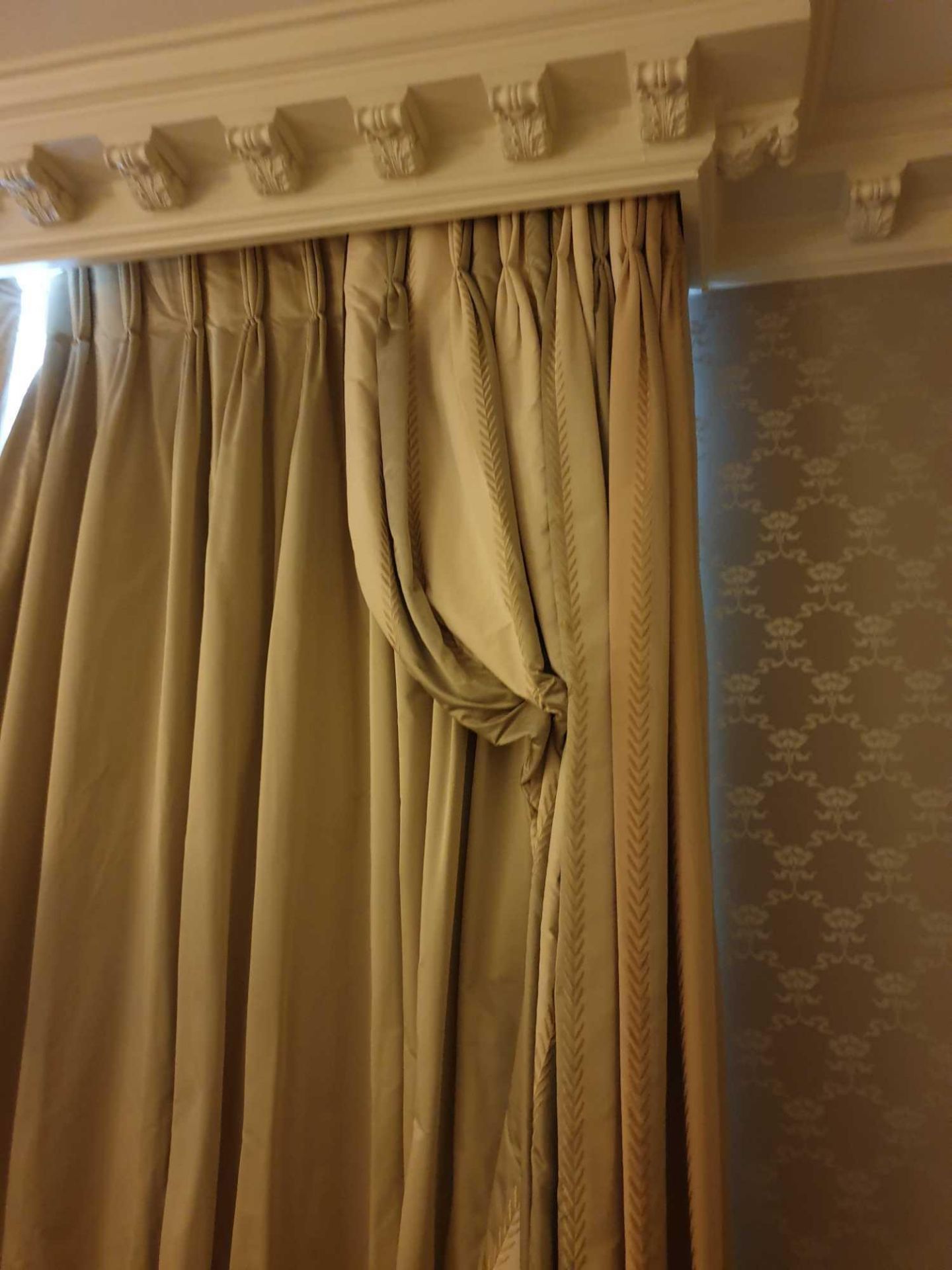 A Pair Of Silk Drapes And Jabots Light Gold And Dark Gold Stripes With Intermittent Gold-Stitched - Image 3 of 3