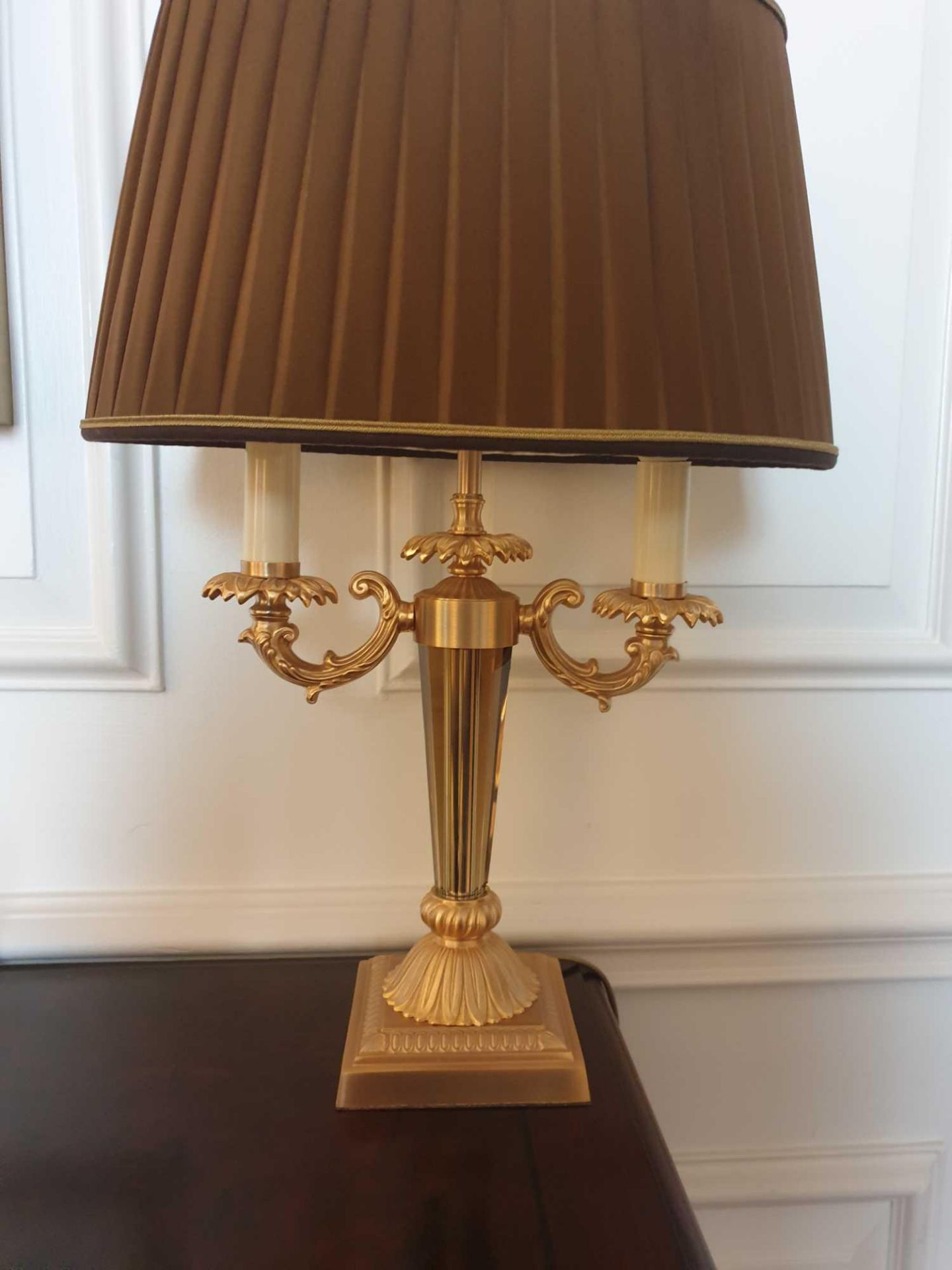 Laudarte Aretusa Twin Arm Table Lamp Bronze Lost-Wax Casting Antique Gilt Bronze Base And Column And - Bild 2 aus 2