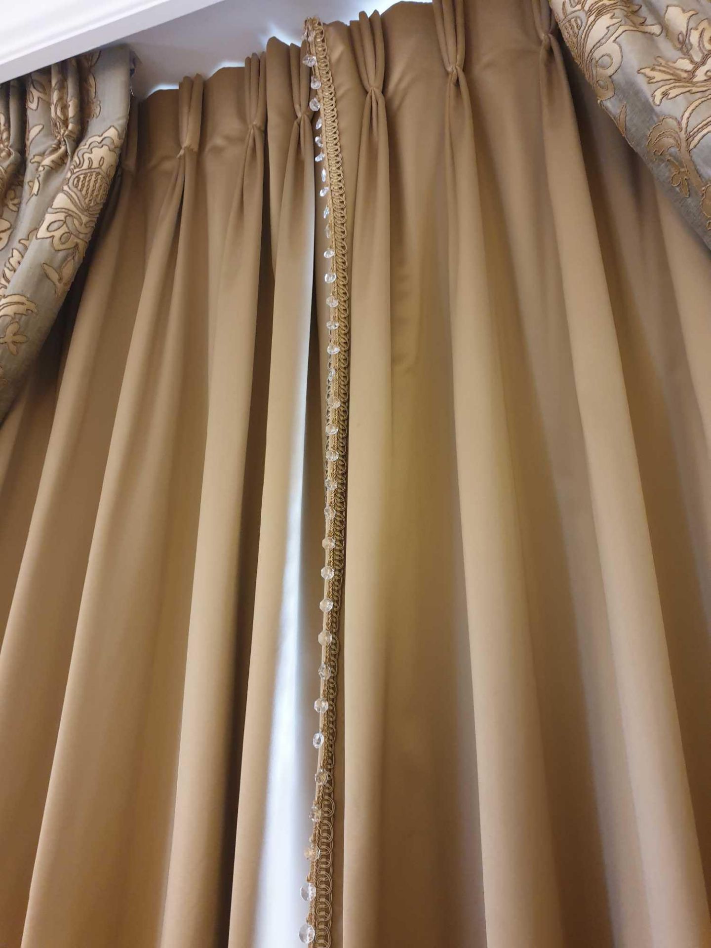 A Pair Of Silk Drapes And Jabots 130 x 280cm (Room 701) - Image 2 of 3
