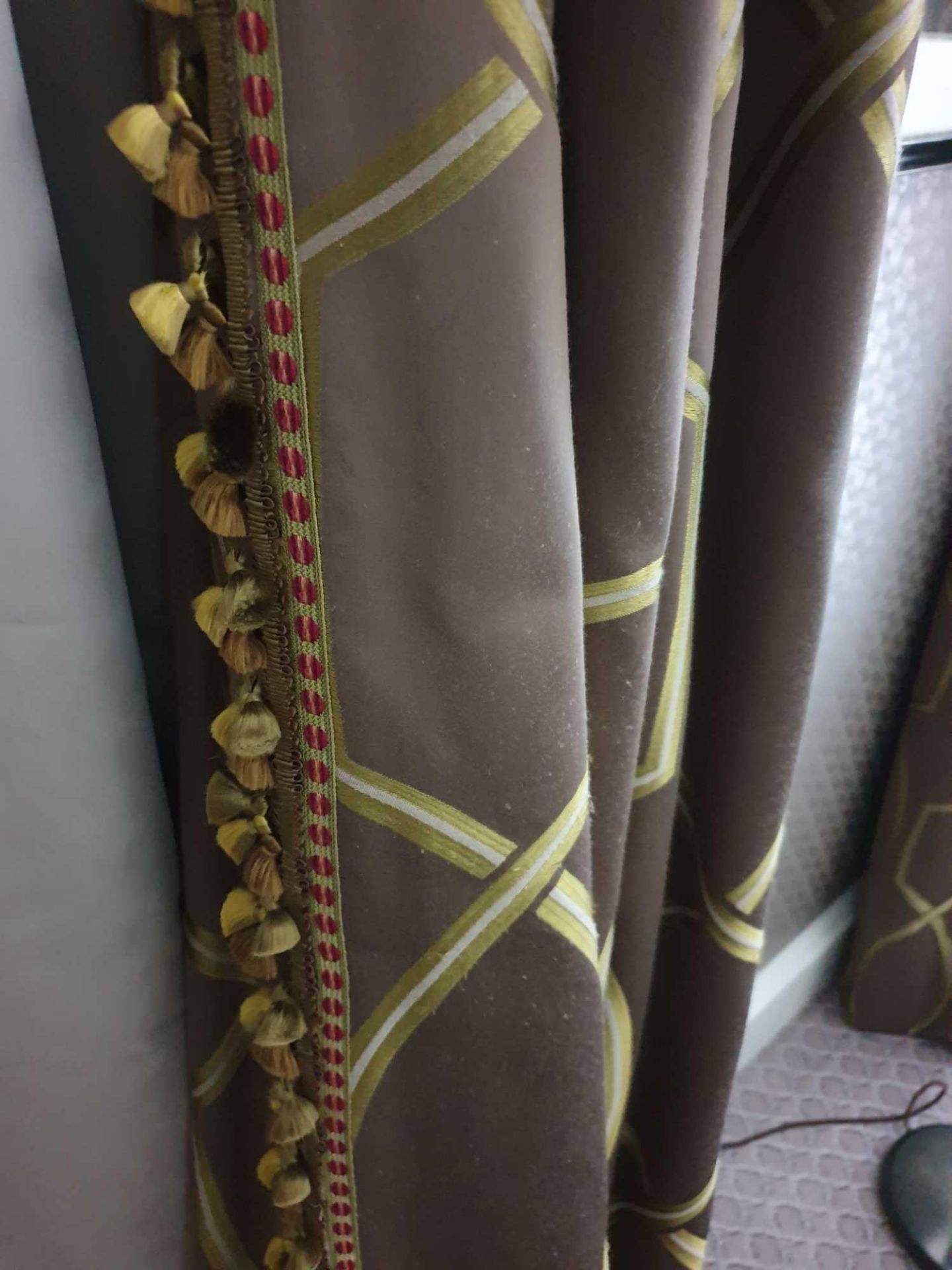 A Pair Of Silk Drapes And Jabots Dark Grey With Grey And Green Chain Style Pattern Tassel Trim And - Image 4 of 4