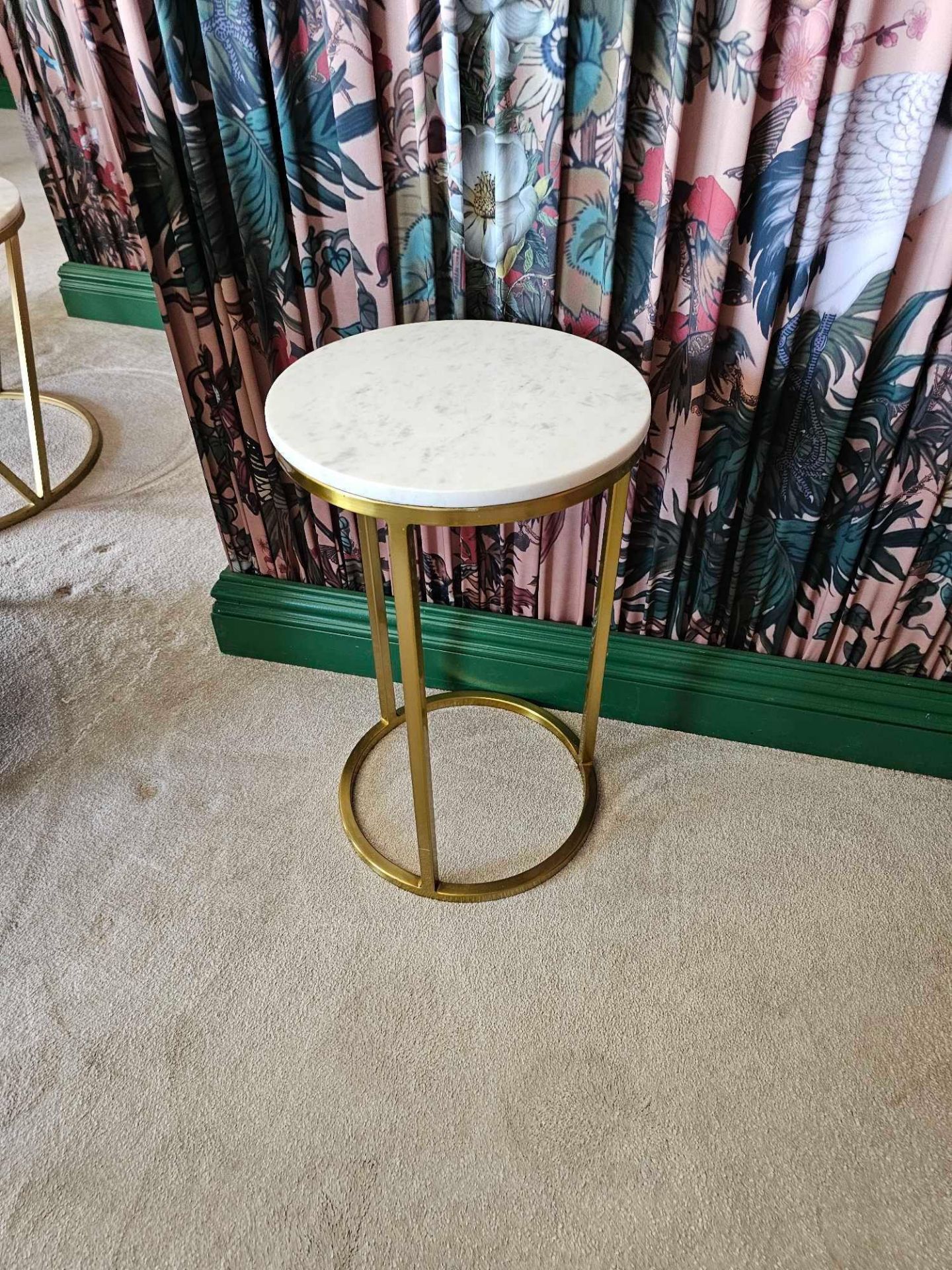 A single marble top side table 31 x 50cm - Image 2 of 3