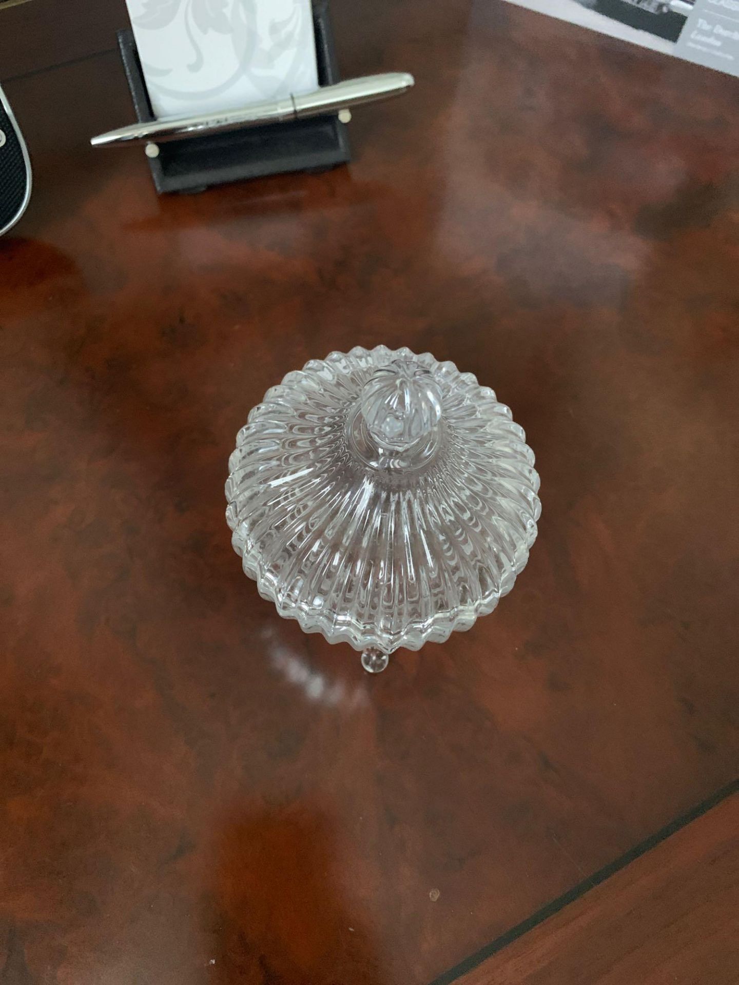 Crystal Cut Bon Bon Jar And Cover (Room 821/822)