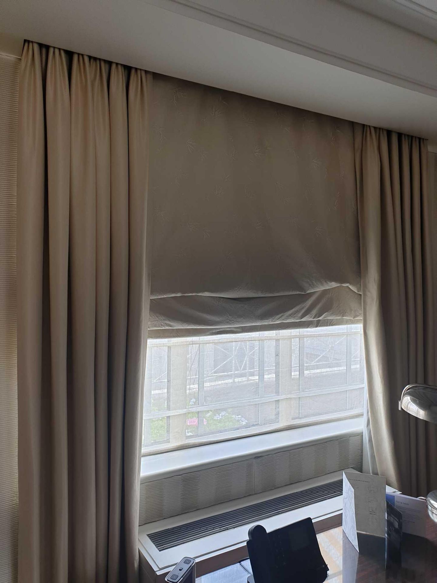 A Pair Of Silk Drapes Cream With A Pattened Silk Roman Blind 190 x 250cm (The Audley ) - Image 3 of 4