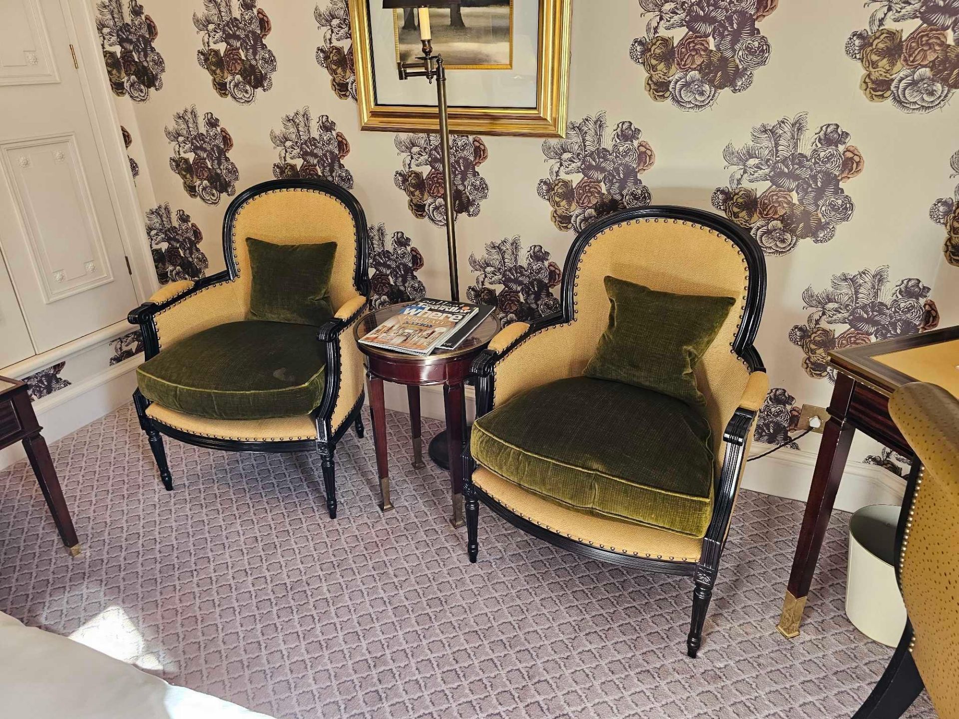 A Pair Louis XV Style Bergere The Slightly Flared Arms Have Upholstered Armrests Upholstered  67 x - Bild 2 aus 5