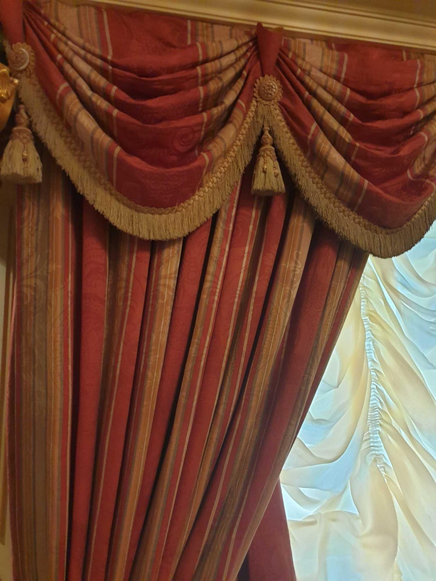 A Pair Of Silk Drapes Jabots And Swags Red And Gold Curtains With Gold And Green Tassels 250 x 240cm - Image 2 of 3