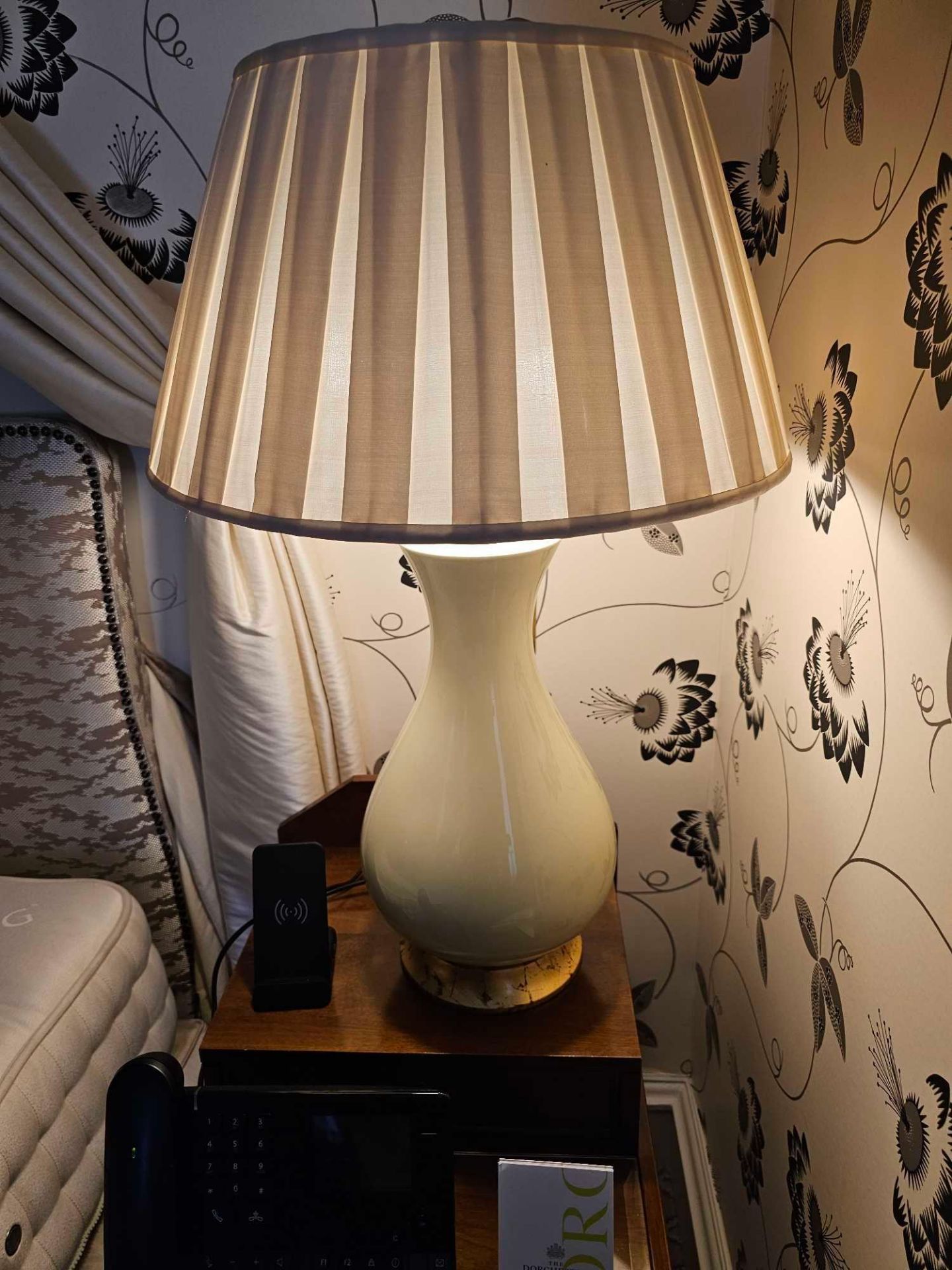 A Pair Of Heathfield And Co Louisa Glazed Ceramic Table Lamp With Textured Shade 77cm (Room 819) - Bild 2 aus 3