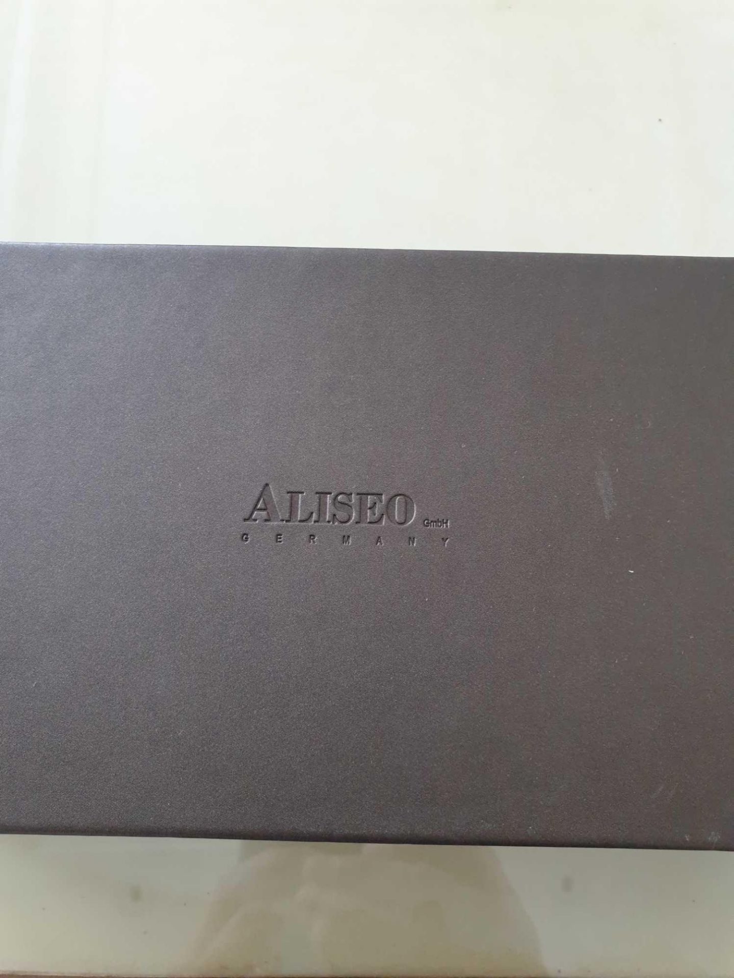 A Pair OF Aliseo THE LONDONER Brown Faux Leather Tissue Dispensers (The Terrace) - Image 2 of 2