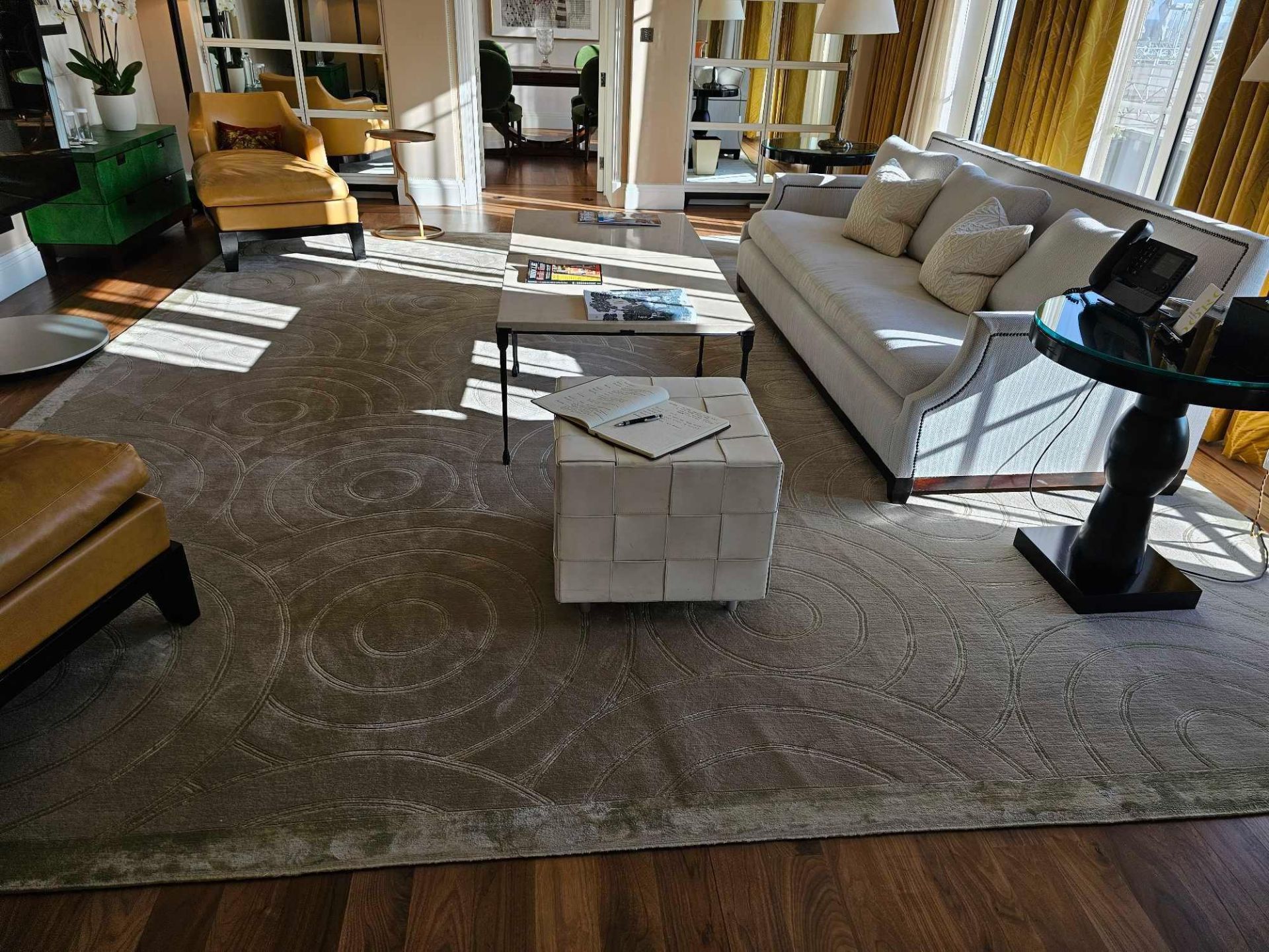 The Rug Company Hand Made bespoke wool and silk rug from The Rug Company, which was specially - Bild 3 aus 5