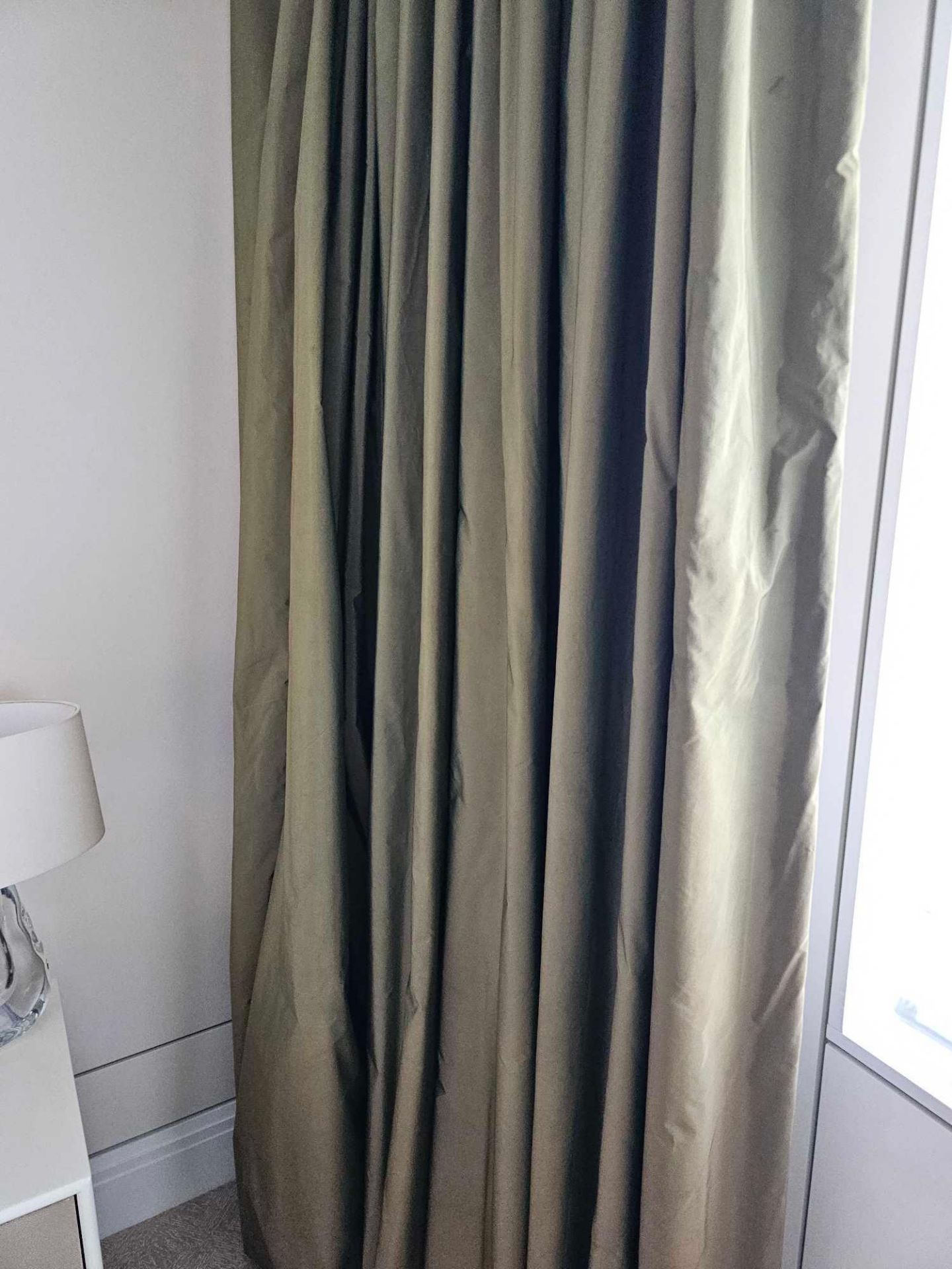 A Pair Of Silk Drapes Light Gold 250 x 280cm (Harlequin bedroom 1 ) - Image 3 of 4