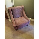 An upholstered relaxer chair 78 x 54 x 86cm ( Location : 7)