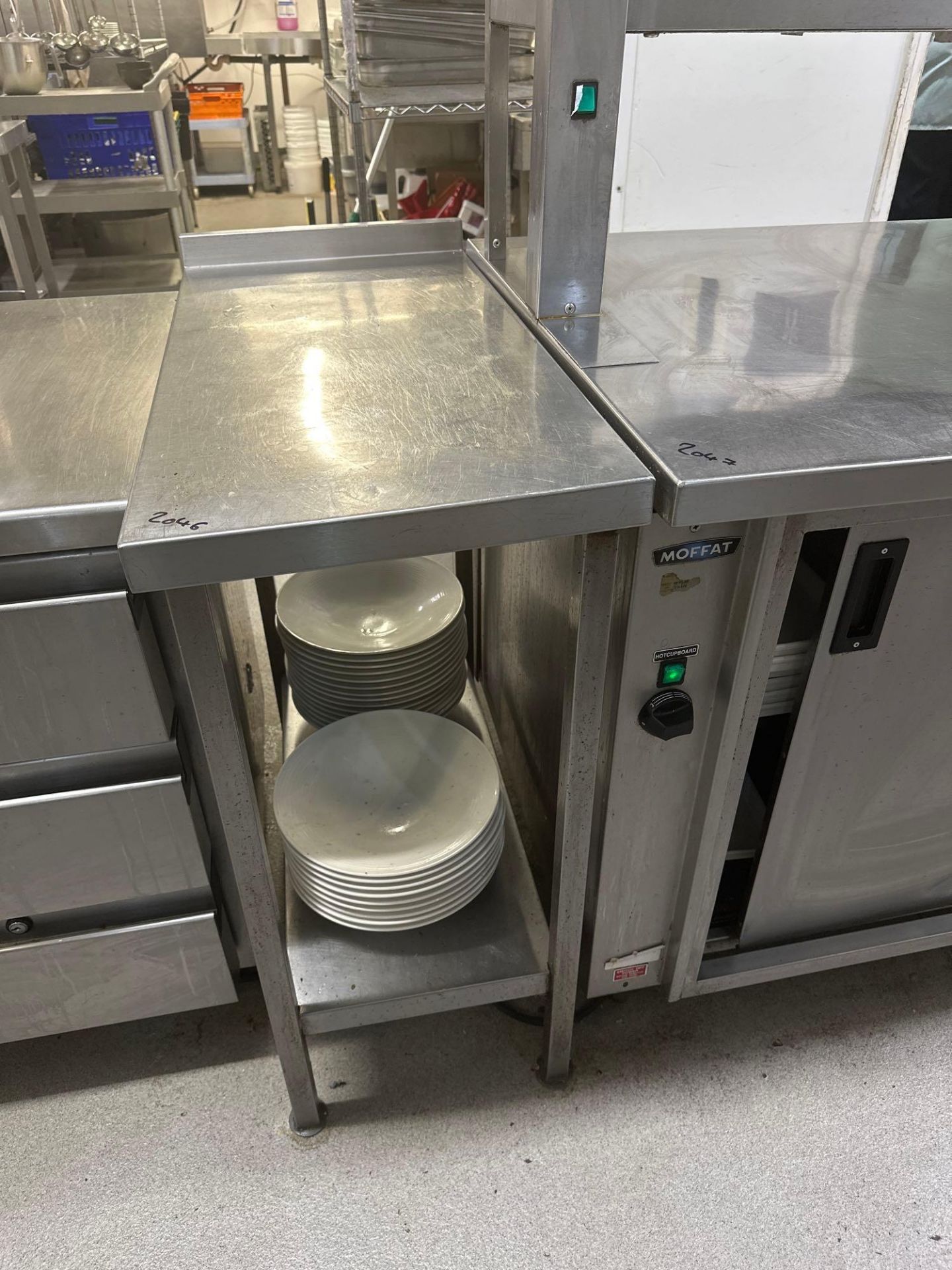 Moffat Stainless Steel Preparation table 40 x 84 x 88cm ( Location: Main Kitchen ) - Image 2 of 3