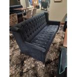 Design 79 contemporary sofa upholstered blue velvet with buttons 220 x 92 x 100cm ( Location: Club