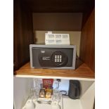 Assay Abloy digital guest safe 35 x 43 x 19cm ( Location : 114)