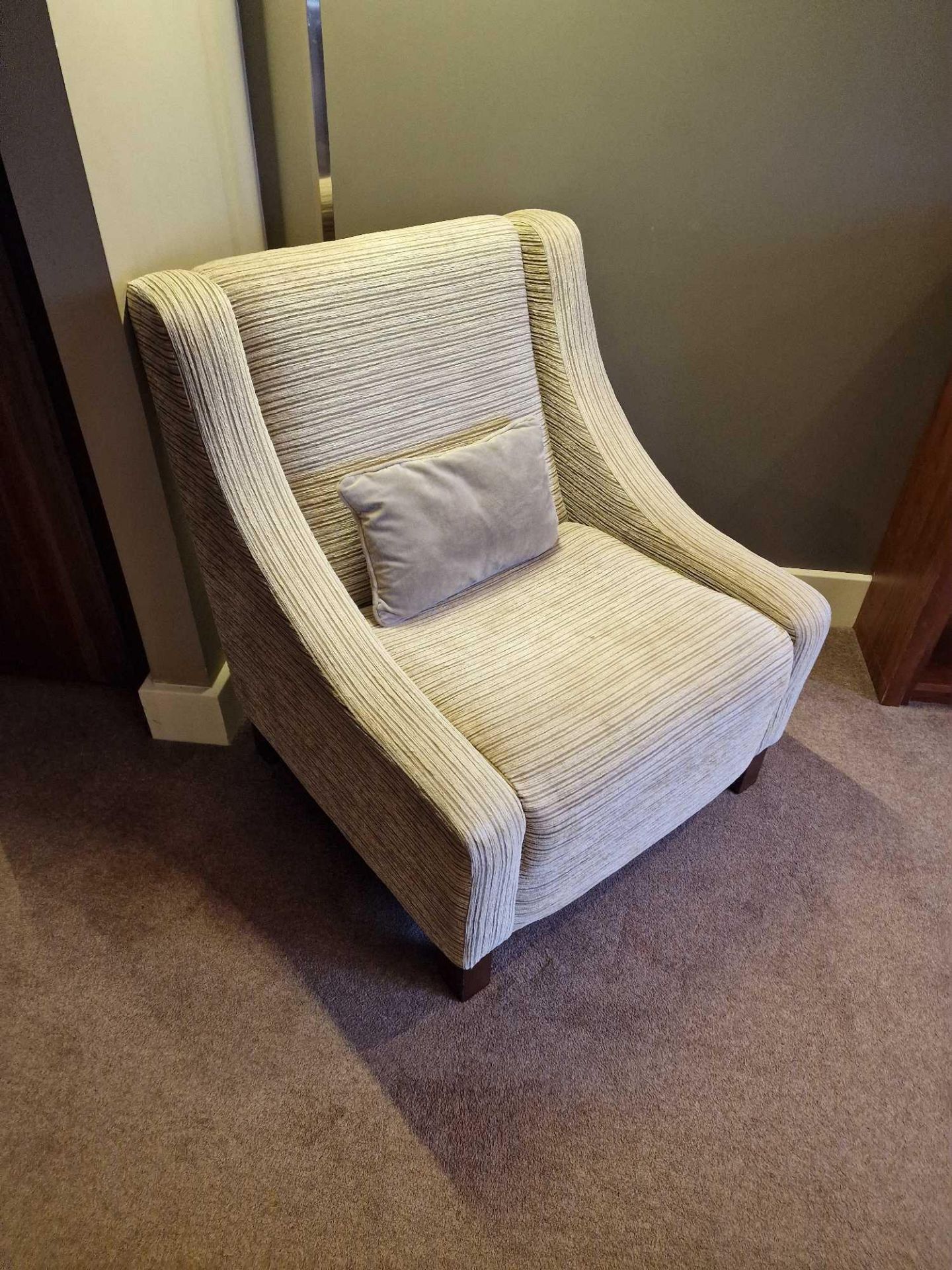 An upholstered relaxer chair 78 x 54 x 86cm ( Location : 229)