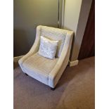 An upholstered relaxer chair 78 x 54 x 86cm ( Location : 223)