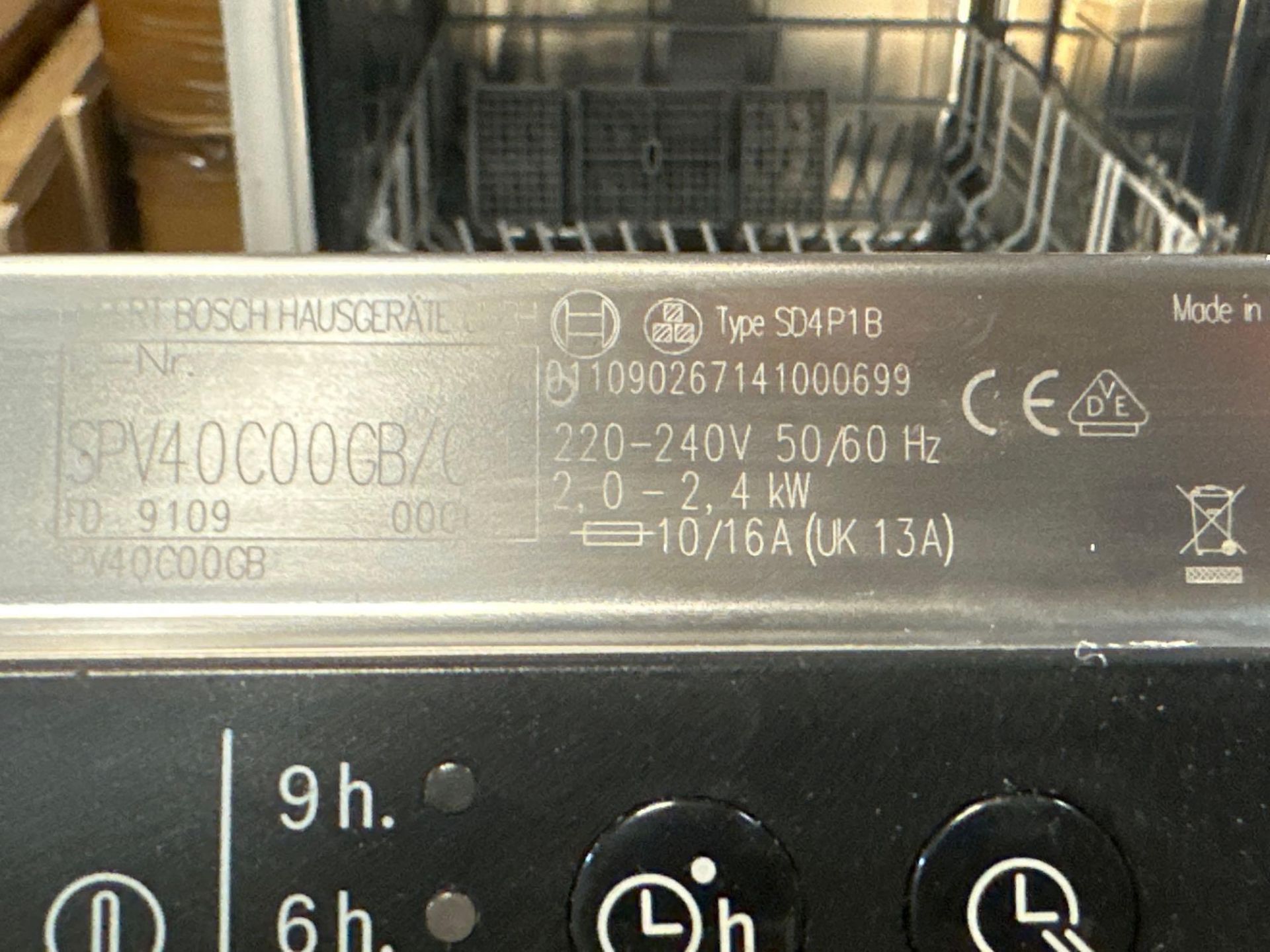 Bosch SD13JT1B integrated dishwasher 13 place setting capacity 45 x 56 x 80cm. - Image 2 of 3