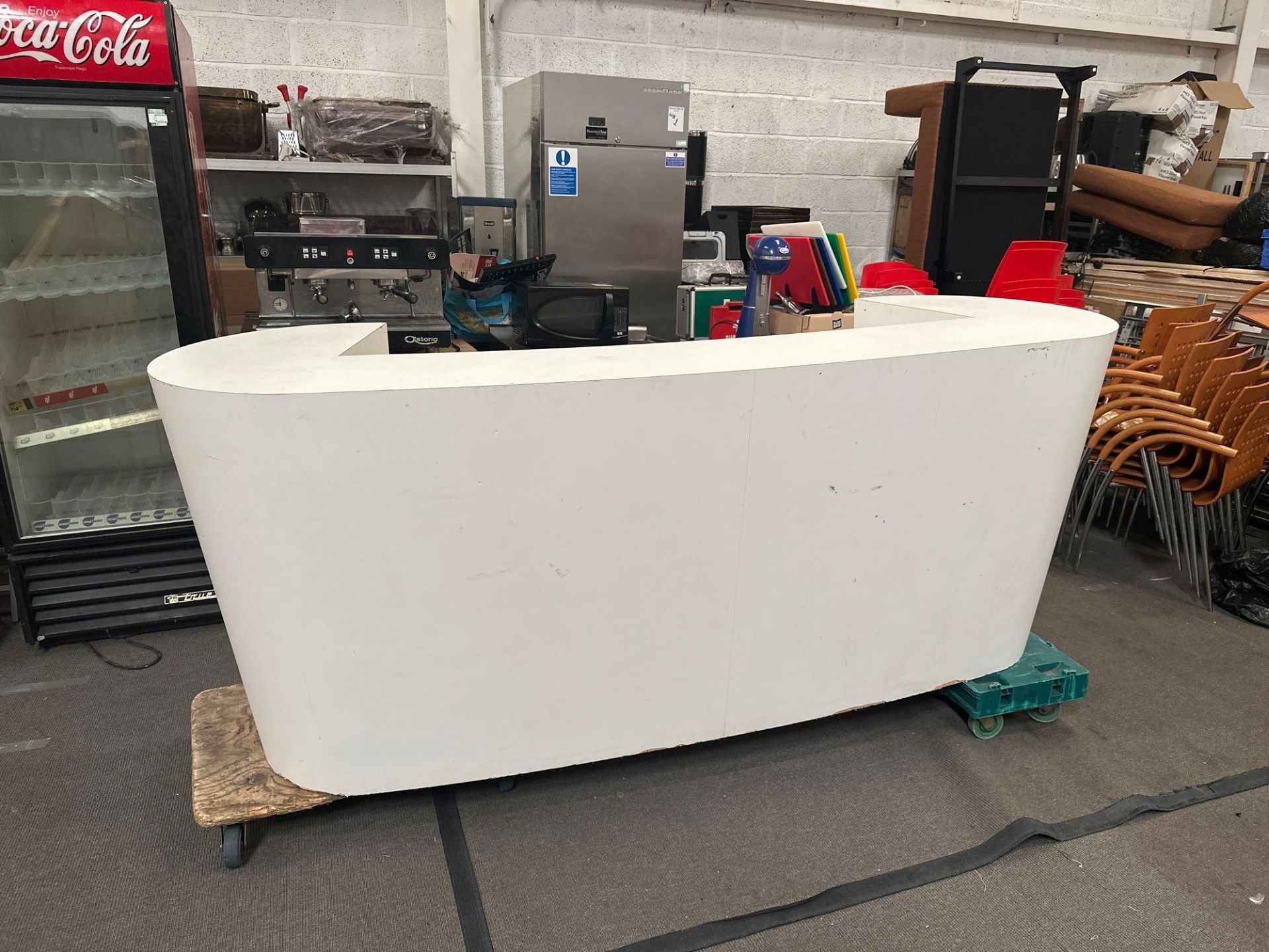 Reception counter 85 x 250 x 102cm