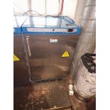 LEC Under Counter Fridge CRS200ST Capacity 200 Ltr. temperature Range 0Â°C to 10Â°CInternal light