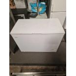 Adexa model XF-302 chest freezer Capacity of 300 litres Standard UK plug fitted Freezing temperature