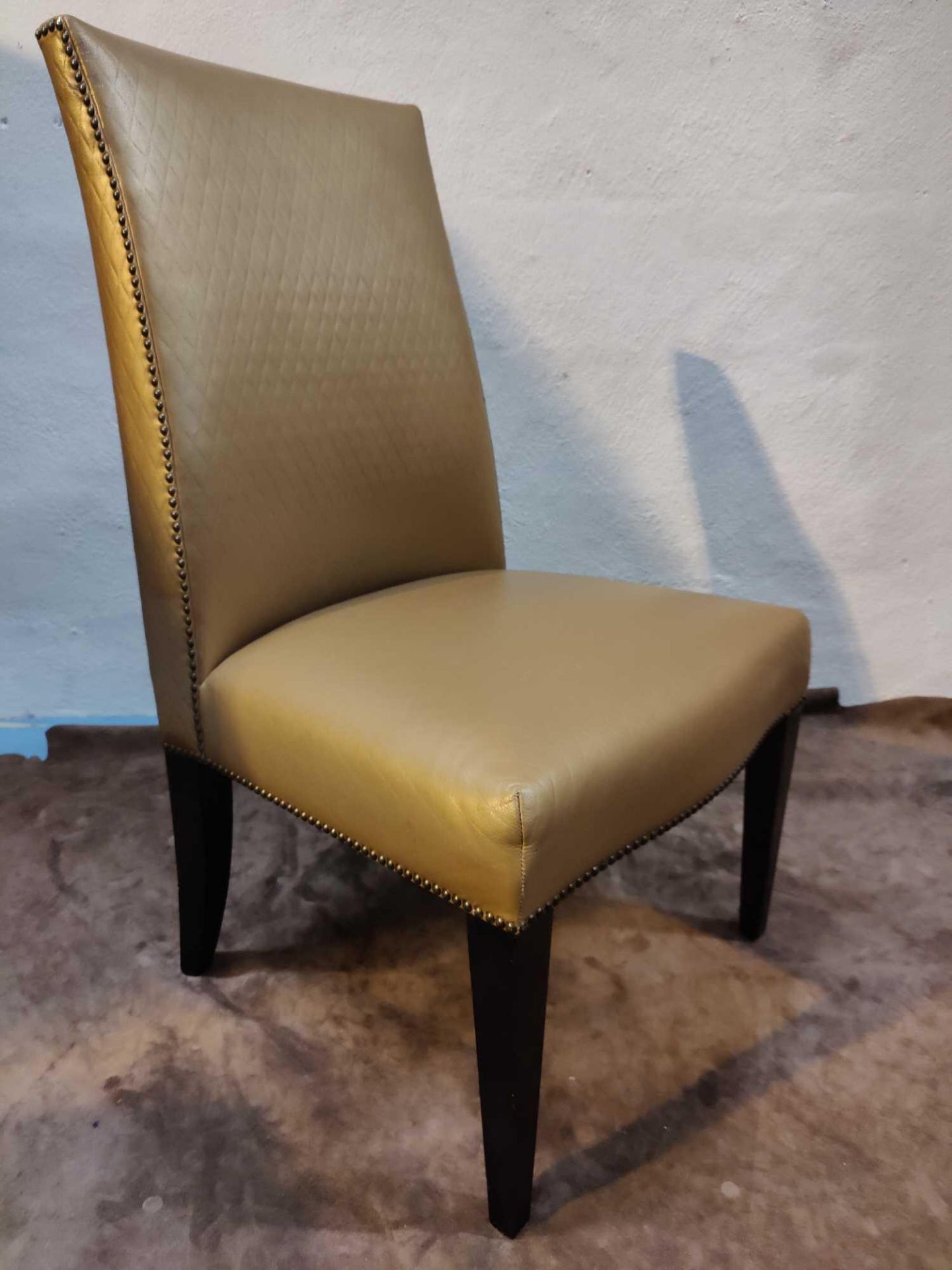 A Leather Upholstered Tall Back Quilted Leather Side Chair 60 x 55 x 101cm - Bild 3 aus 3