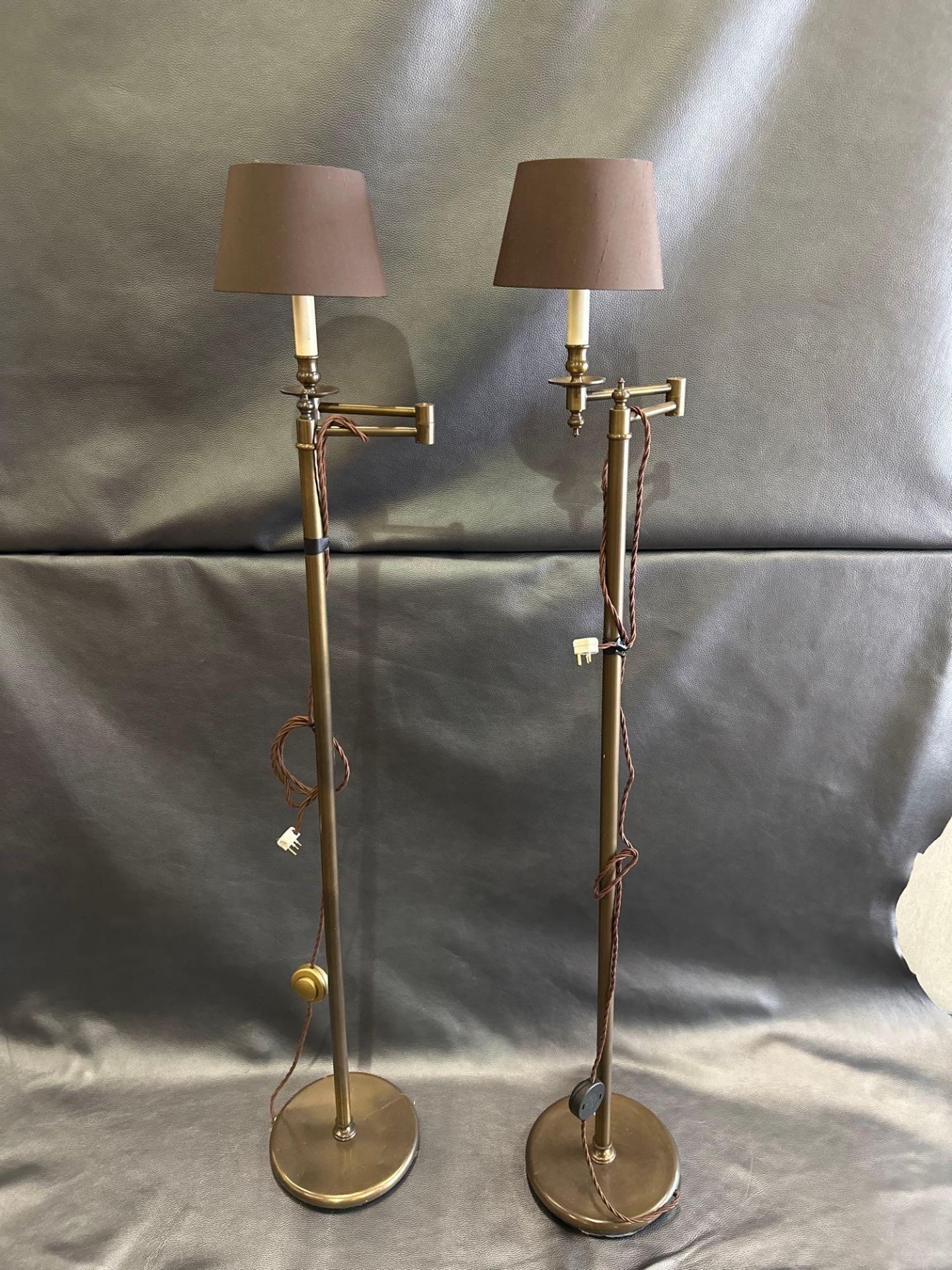 A Pair Library Floor Lamps Finished In English Bronze Swing Arm Function With Shade 156cm - Bild 3 aus 6