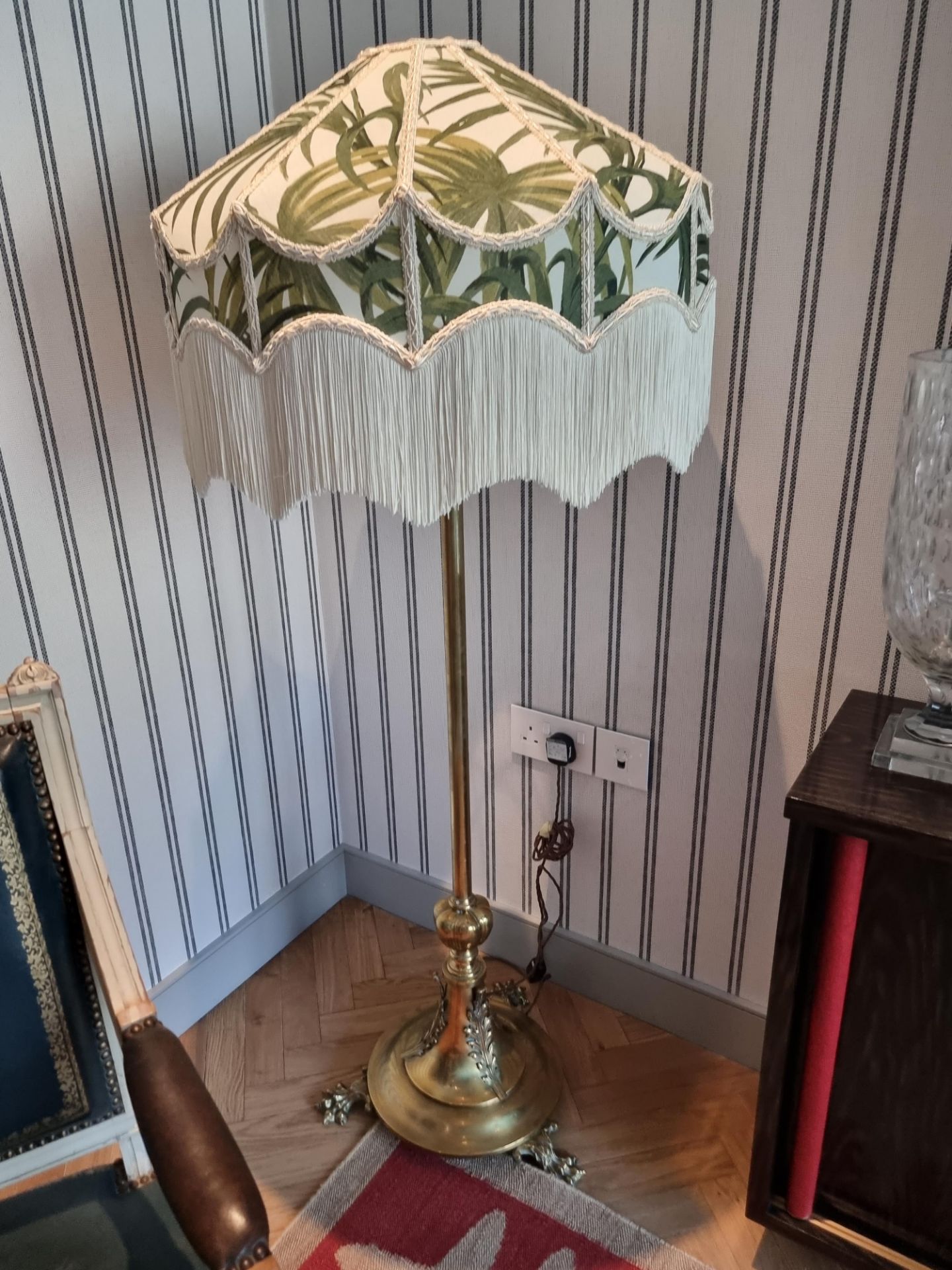 Edwardian Standard Lamp Elevate Your Space With An Exquisite Antique Brass Edwardian Standard - Image 4 of 4