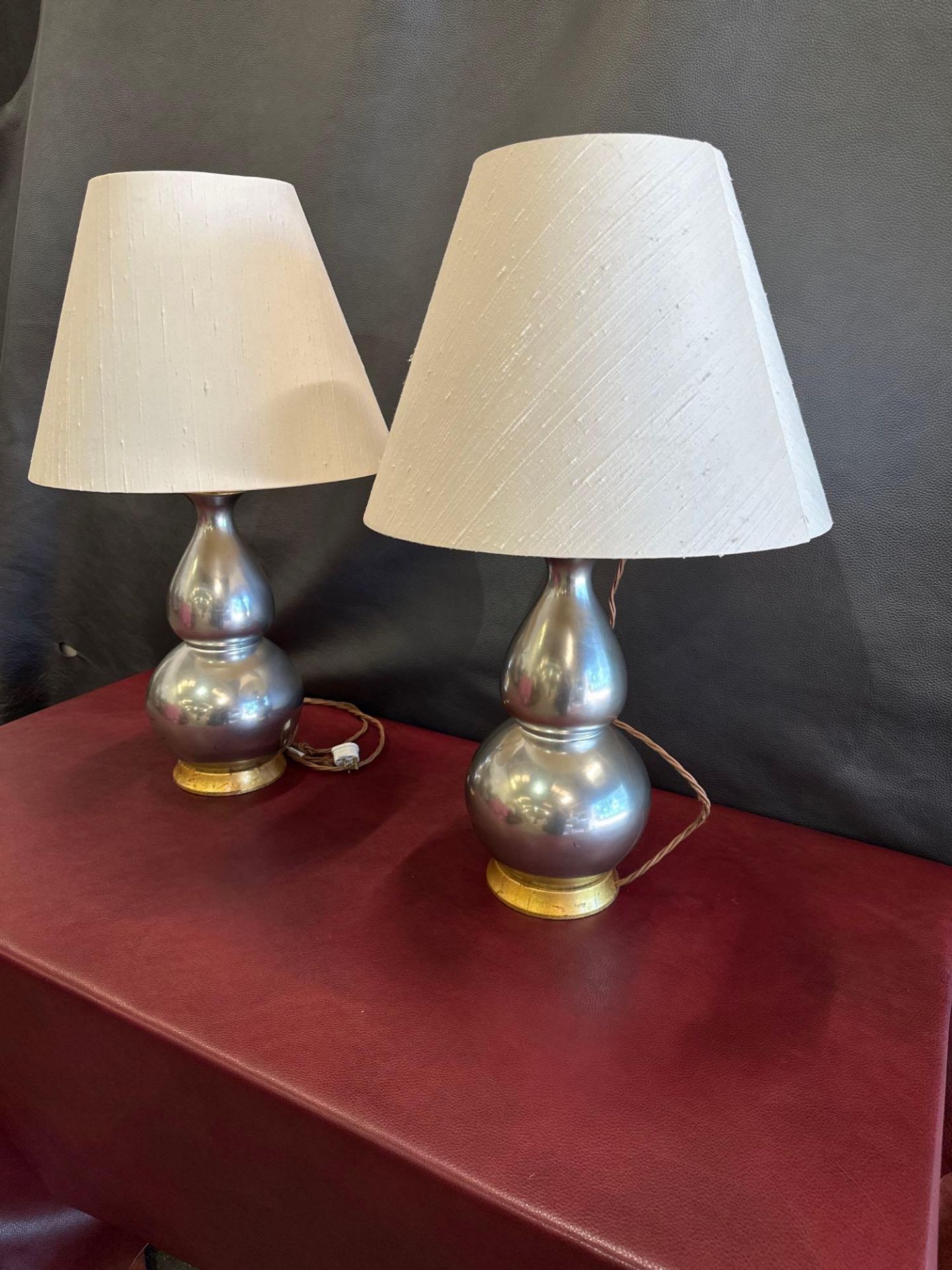 A Pair Of Heathfield And CO Double Gourd Silver Silhouette Table Lamp With Cream Pleated Lamp - Image 6 of 6