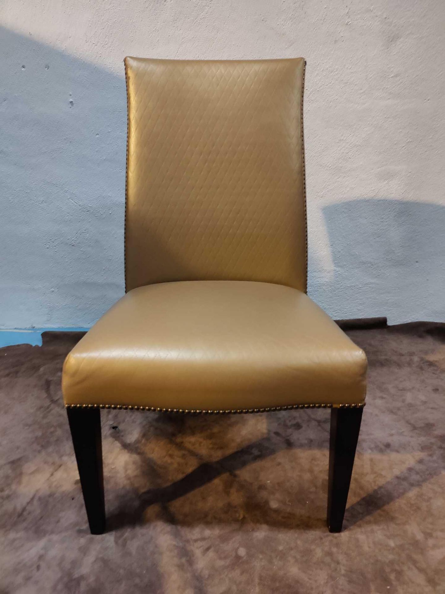 A Leather Upholstered Tall Back Quilted Leather Side Chair 60 x 55 x 101cm - Bild 2 aus 3
