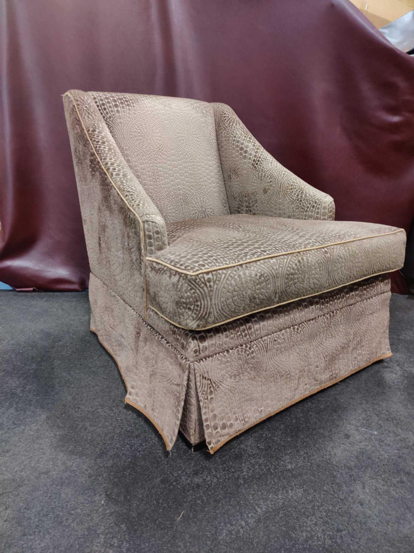 A Dudgeon British Handmade Furniture London Egerton Armchair Sloping Arms Upholstered In An Embossed - Image 3 of 3