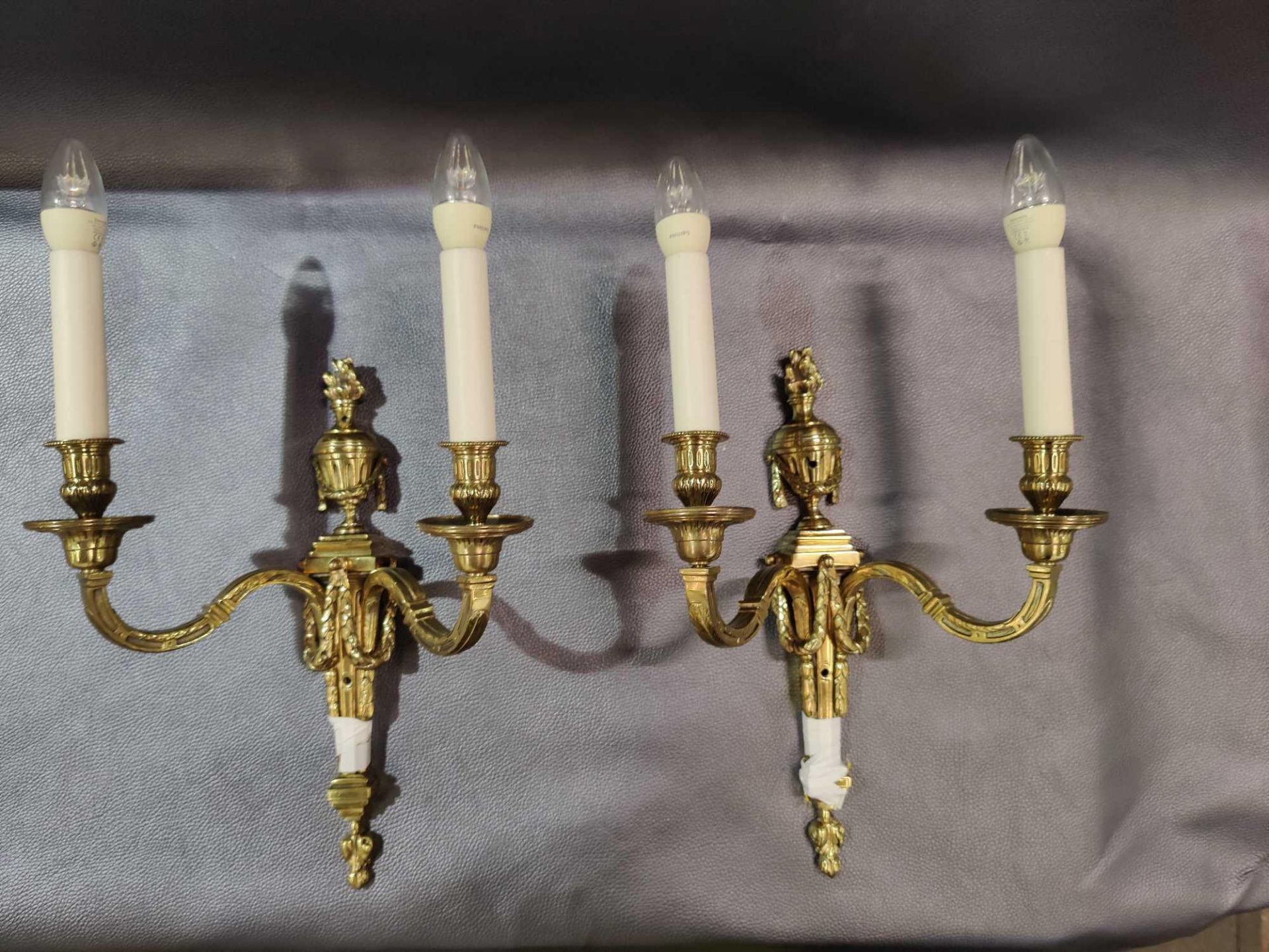 A Pair Of Wall Appliques Twin Leaf Capped Scroll Arms Issuing From A Well-Cast Single Decorative - Image 2 of 3