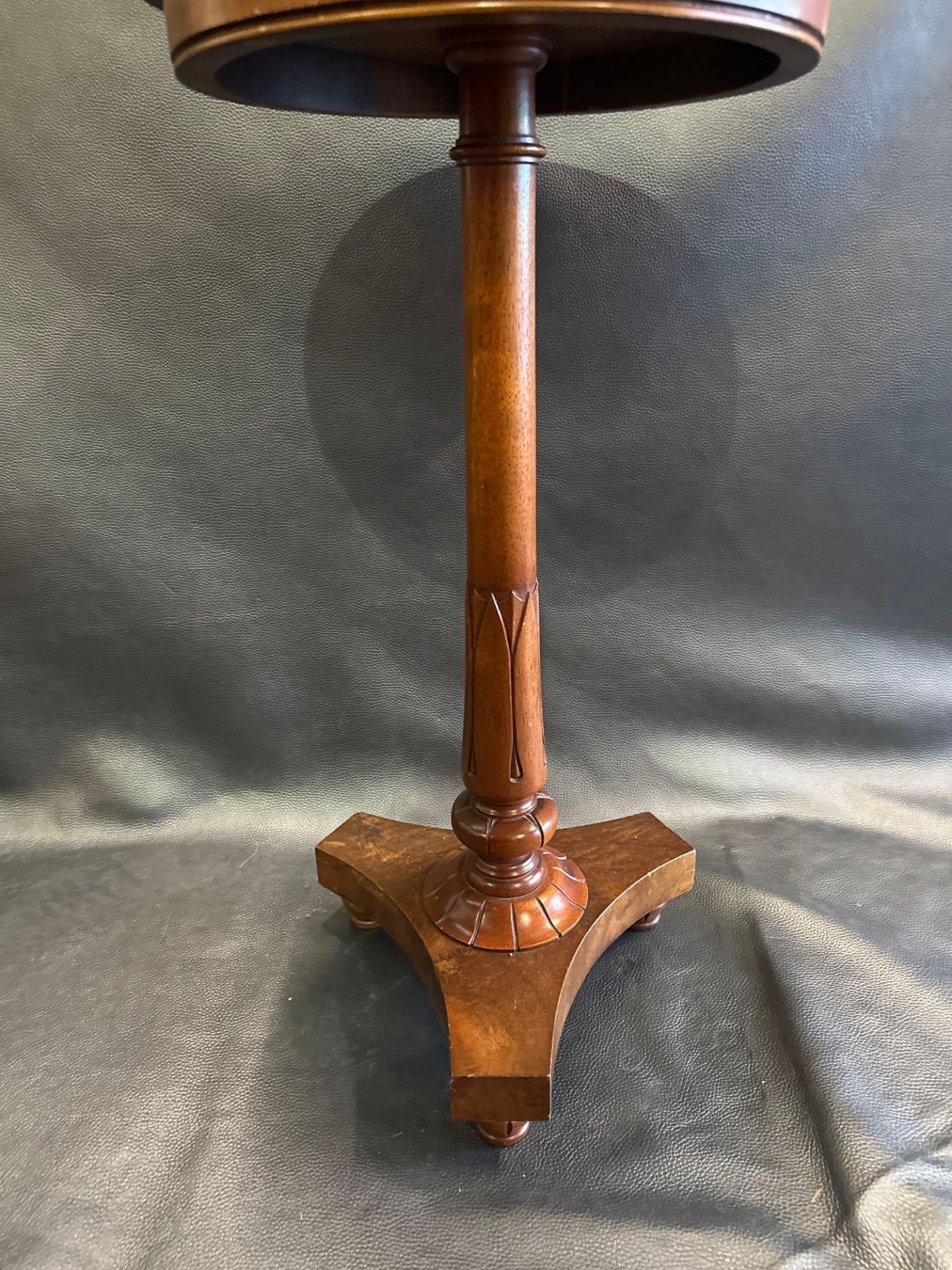 A Mahogany Pedestal Lamp Table The Circular Top Raised On A Carved Pedestal With Triform Base 40 x - Image 3 of 3